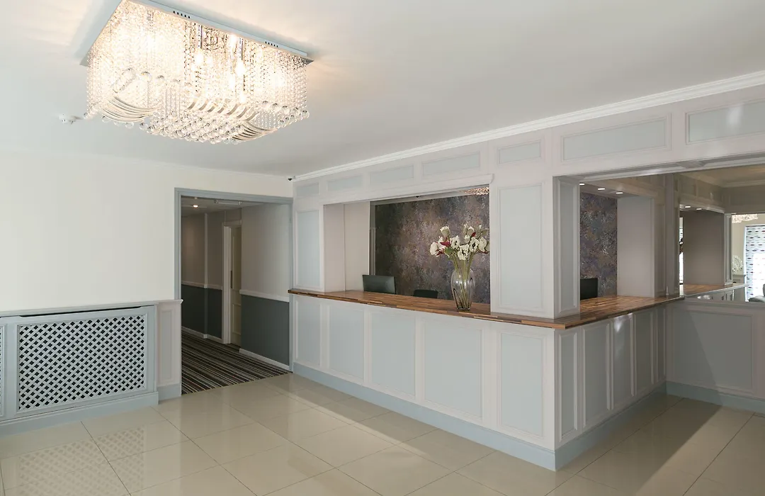 Celtic International Hotel Cardiff Airport-1